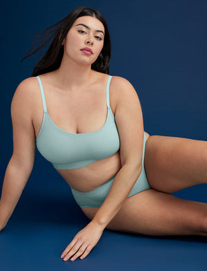 Form Seamless Adjustable Back Wireless Bra - Mist - Nylon/Spandex -Thirdlove