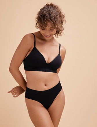 Form Seamless V-Neck Wireless Bra - Black - Nylon/Spandex -Thirdlove