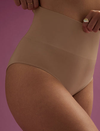 Form Seamless Sculpt Brief - Taupe - Nylon/Spandex - ThirdLove,modelHH