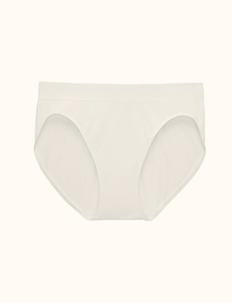 Form Seamless High-Leg Bikini - Sea Salt - Nylon/Spandex - ThirdLove,modelCC