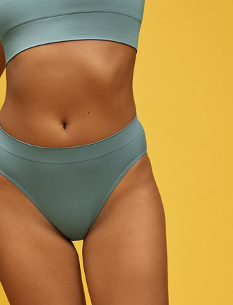 Form Seamless High-Leg Bikini - Storm - Nylon/Spandex - ThirdLove,modelGG