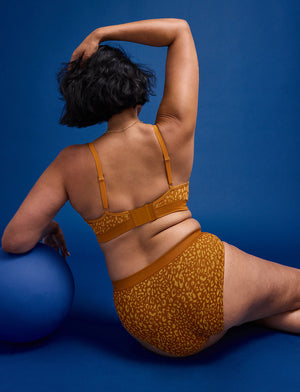 Form Seamless V-Neck Wireless Bra - Ochre Animal - Nylon/Spandex -Thirdlove