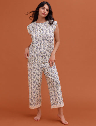 WonderKnit™ Tee & Cropped Pant Set