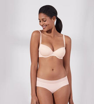 bra, modelC